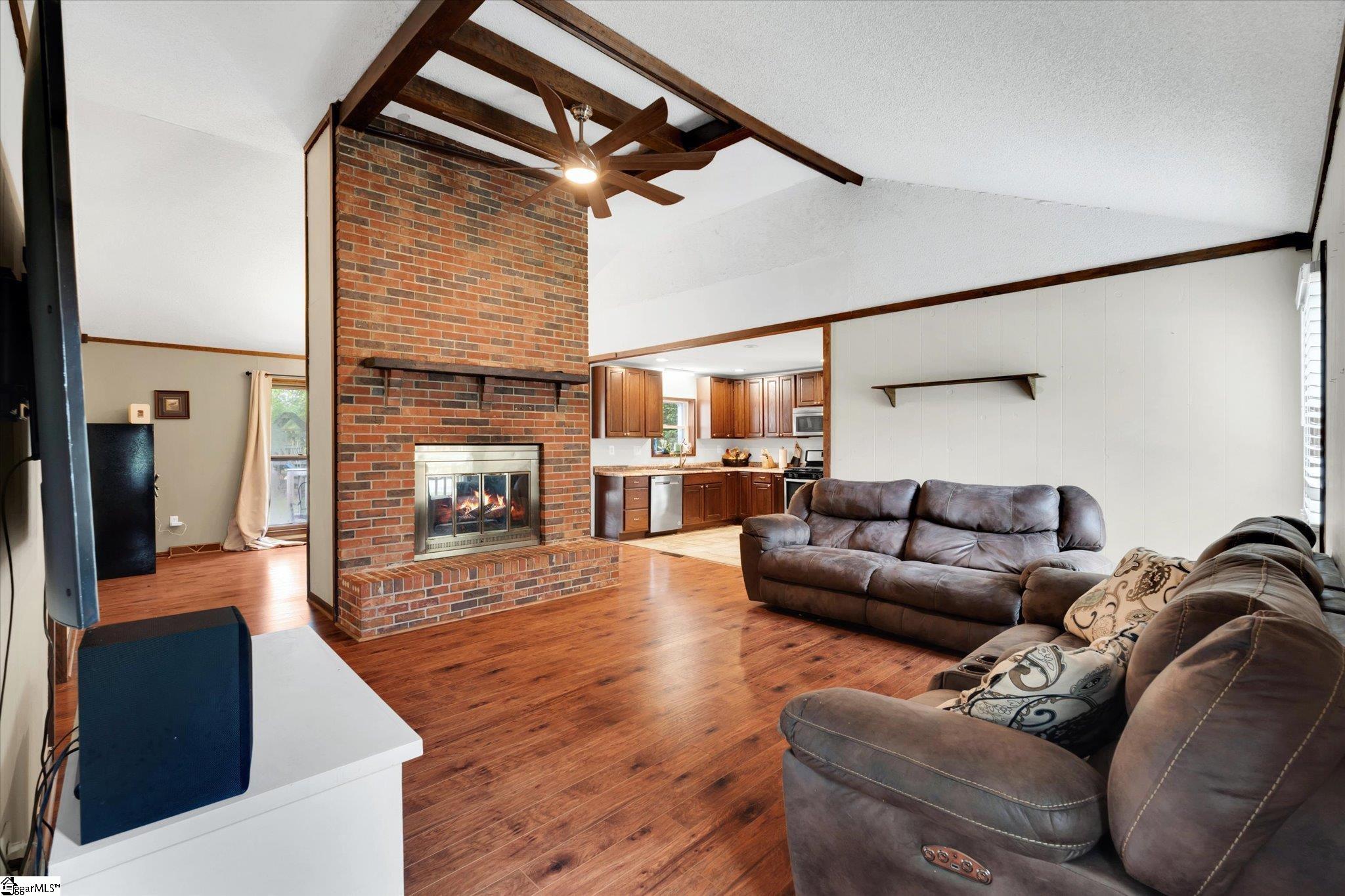 Clinton, South Carolina 29325, United States, 3 Bedrooms Bedrooms, ,2 BathroomsBathrooms,Residential,Active,197414