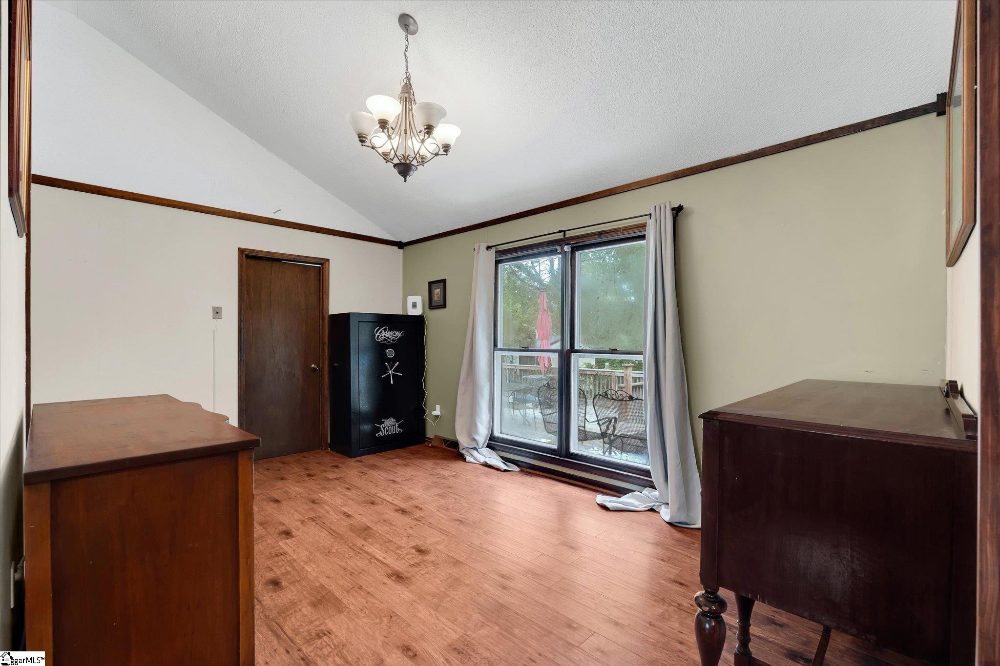 Clinton, South Carolina 29325, United States, 3 Bedrooms Bedrooms, ,2 BathroomsBathrooms,Residential,Active,197414