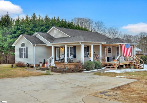 Photo of 205 Meadow Ridge Road, Easley, SC 29642 (MLS # 1580622)