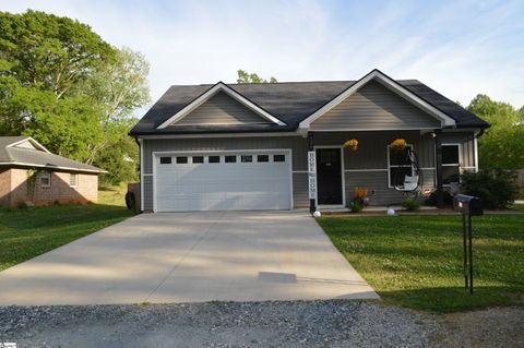 Photo of 126 Woodshire Drive, Boiling Springs, SC 29316 (MLS # 1588069)