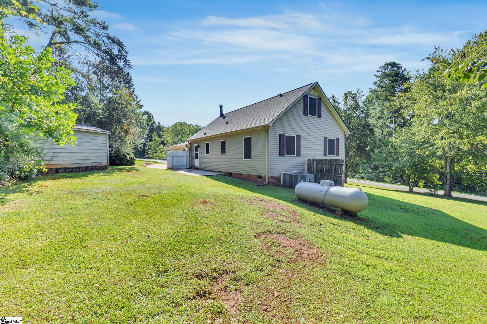 Liberty, South Carolina 29657, United States, 3 Bedrooms Bedrooms, ,2 BathroomsBathrooms,Residential,Active,203372