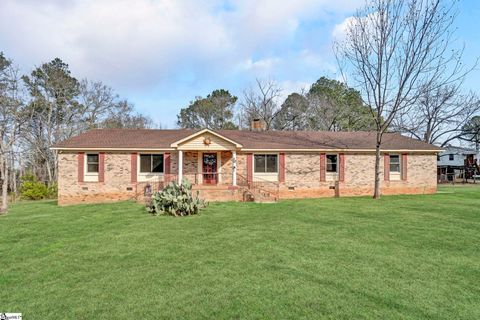 Photo of 503 Edgewater Road, Woodruff, SC 29388 (MLS # 1578986)