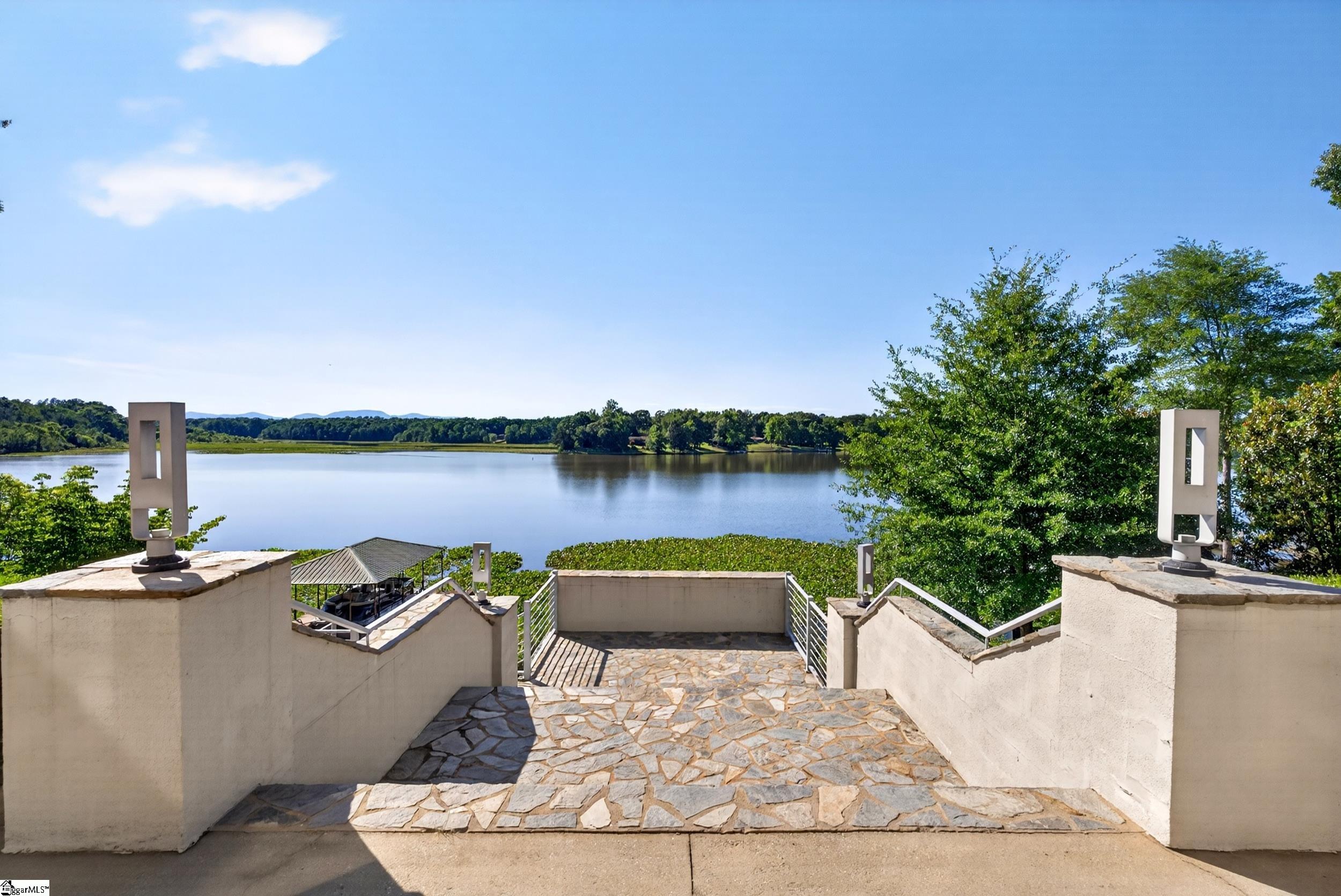 1125 Dickson Road