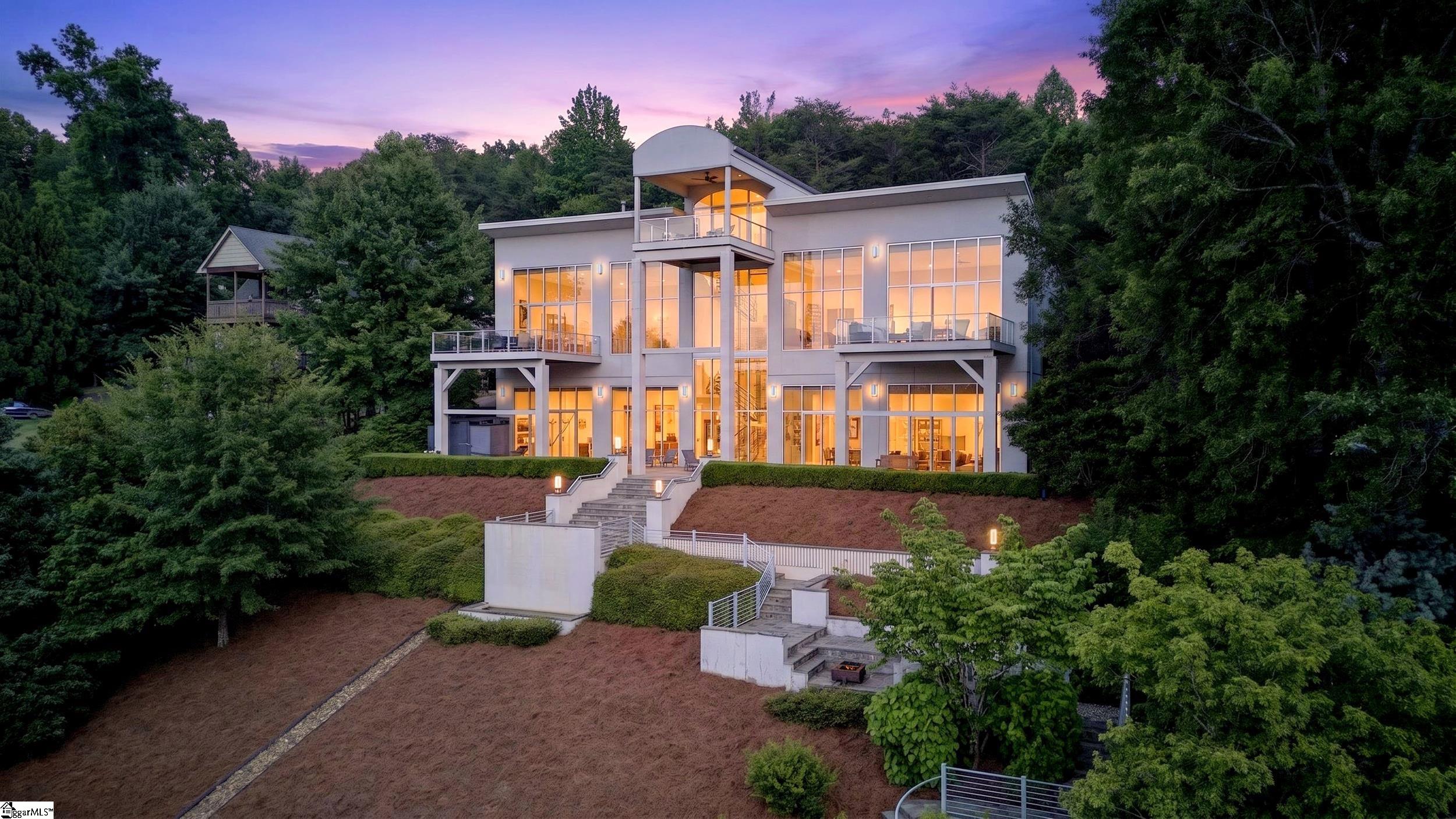 1125 Dickson Road