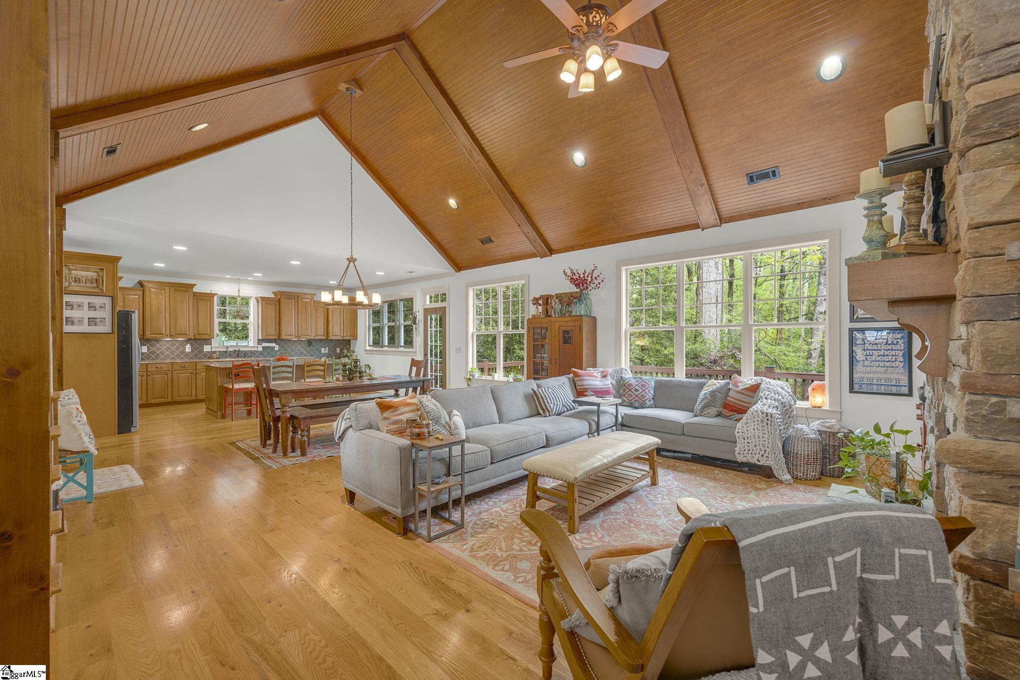 404 Netherland Lane