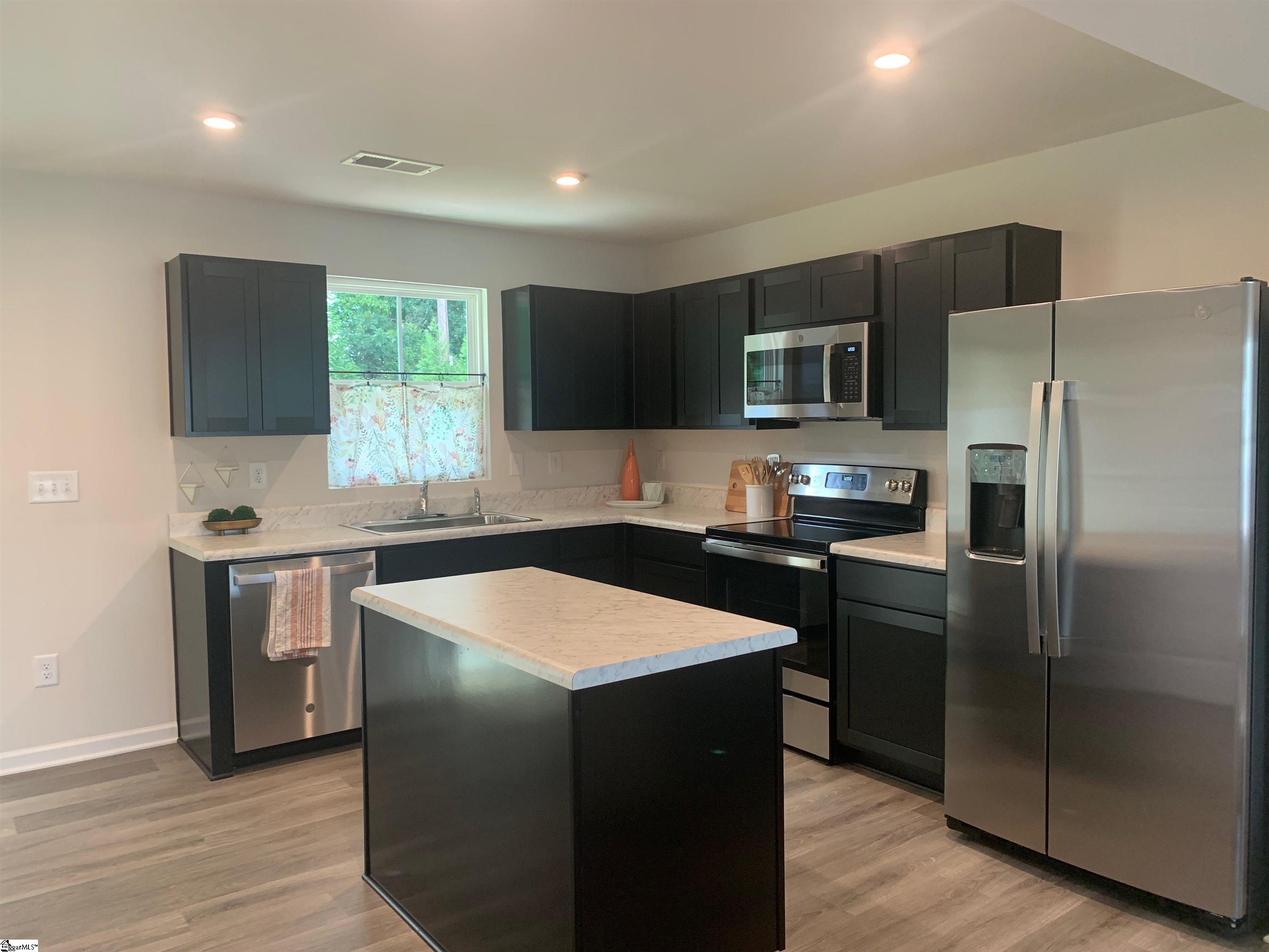 Greenville, South Carolina 29617, United States, 3 Bedrooms Bedrooms, ,3 BathroomsBathrooms,Residential,Active,115466