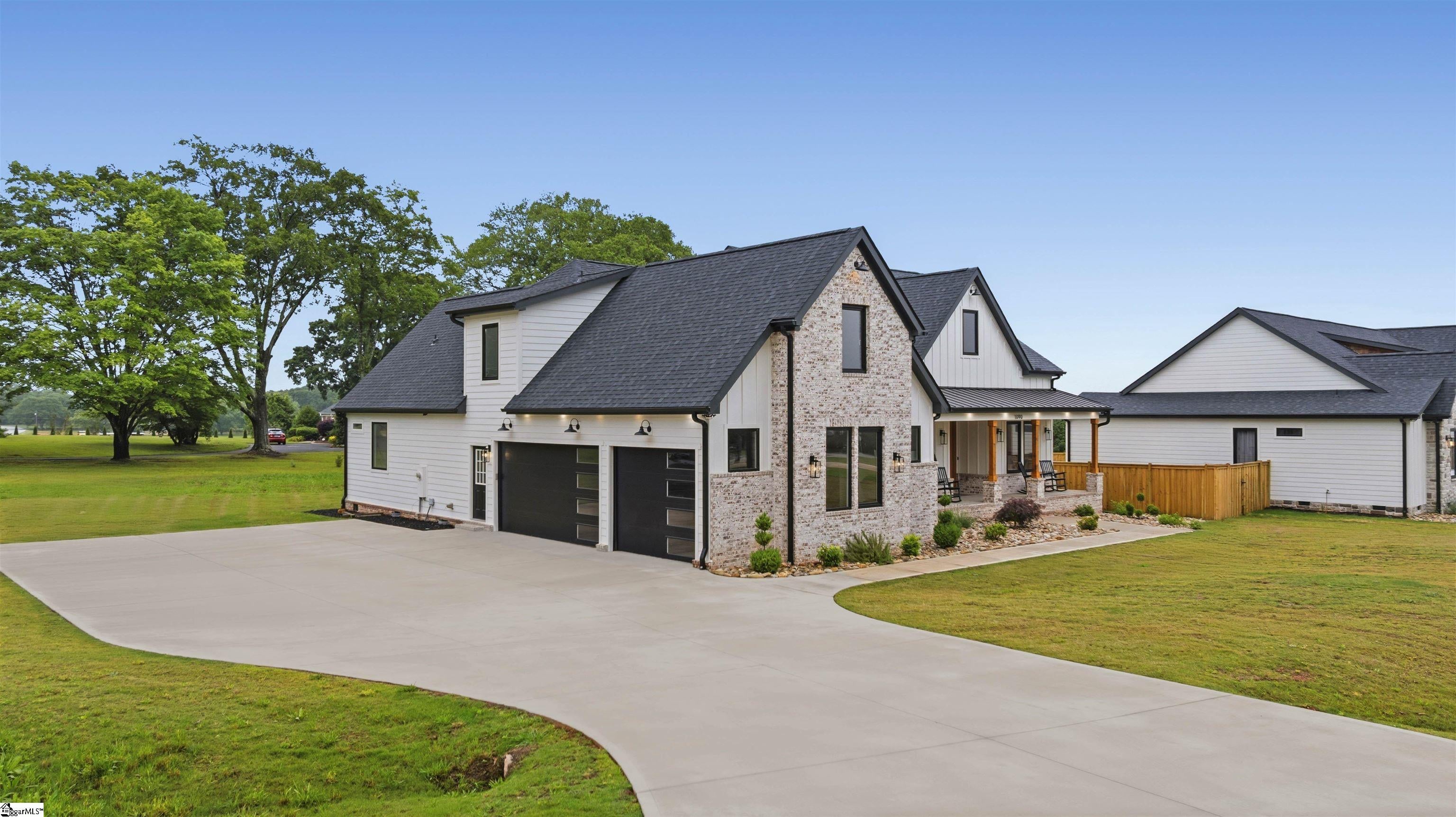 1090 Hickory Hollow Road