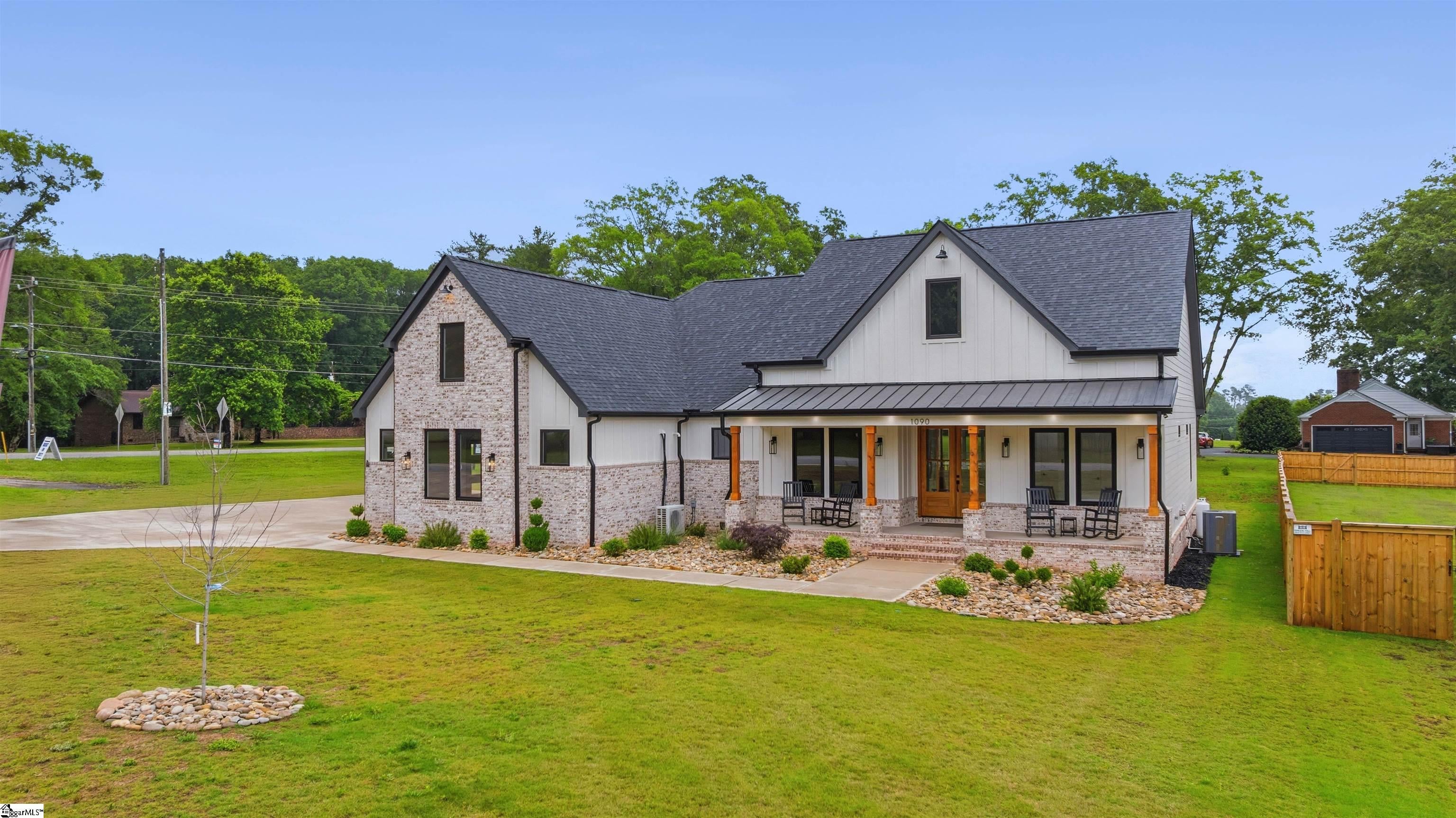 1090 Hickory Hollow Road