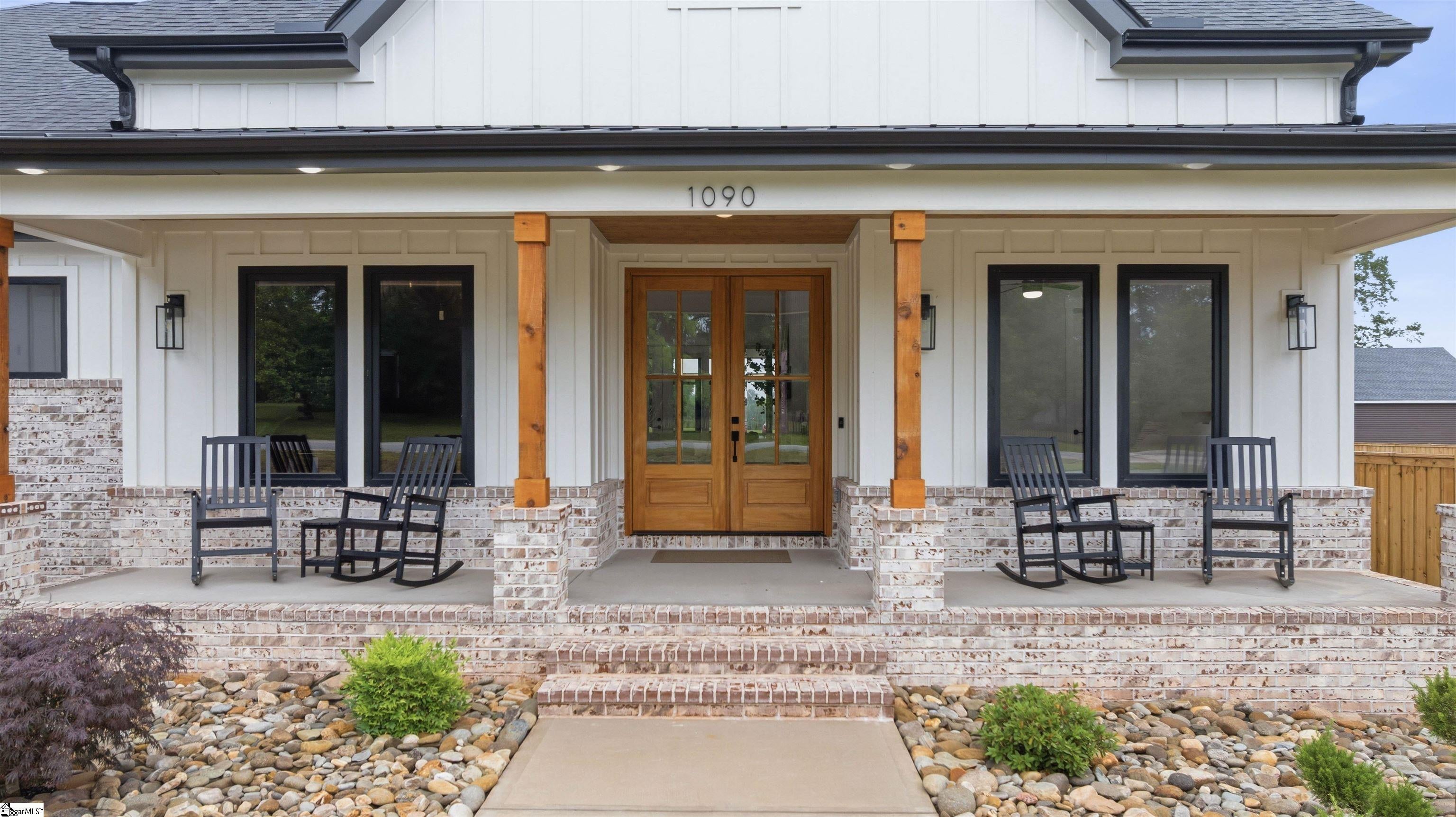 1090 Hickory Hollow Road