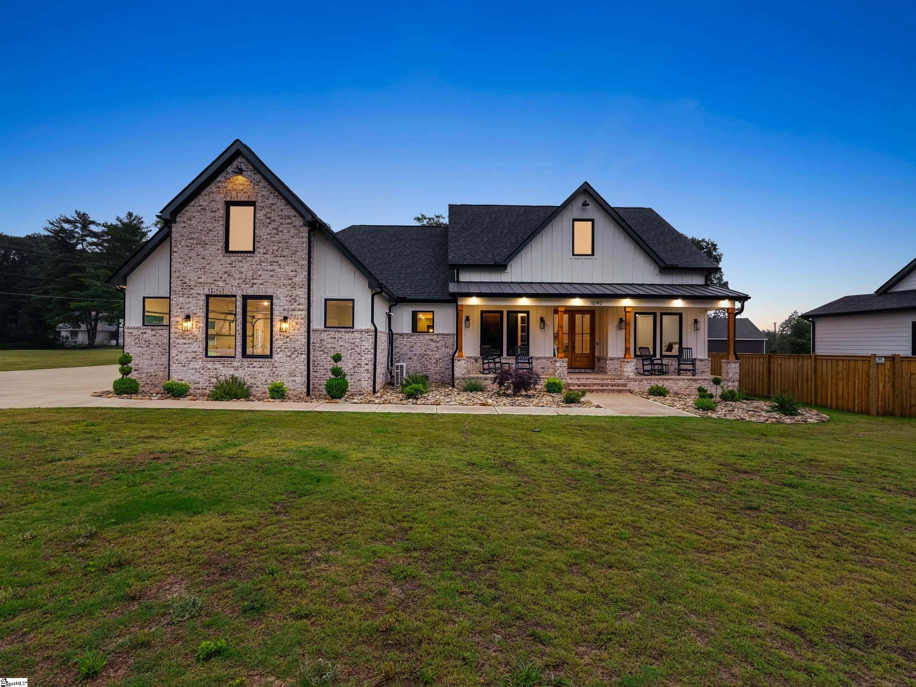 1090 Hickory Hollow Road