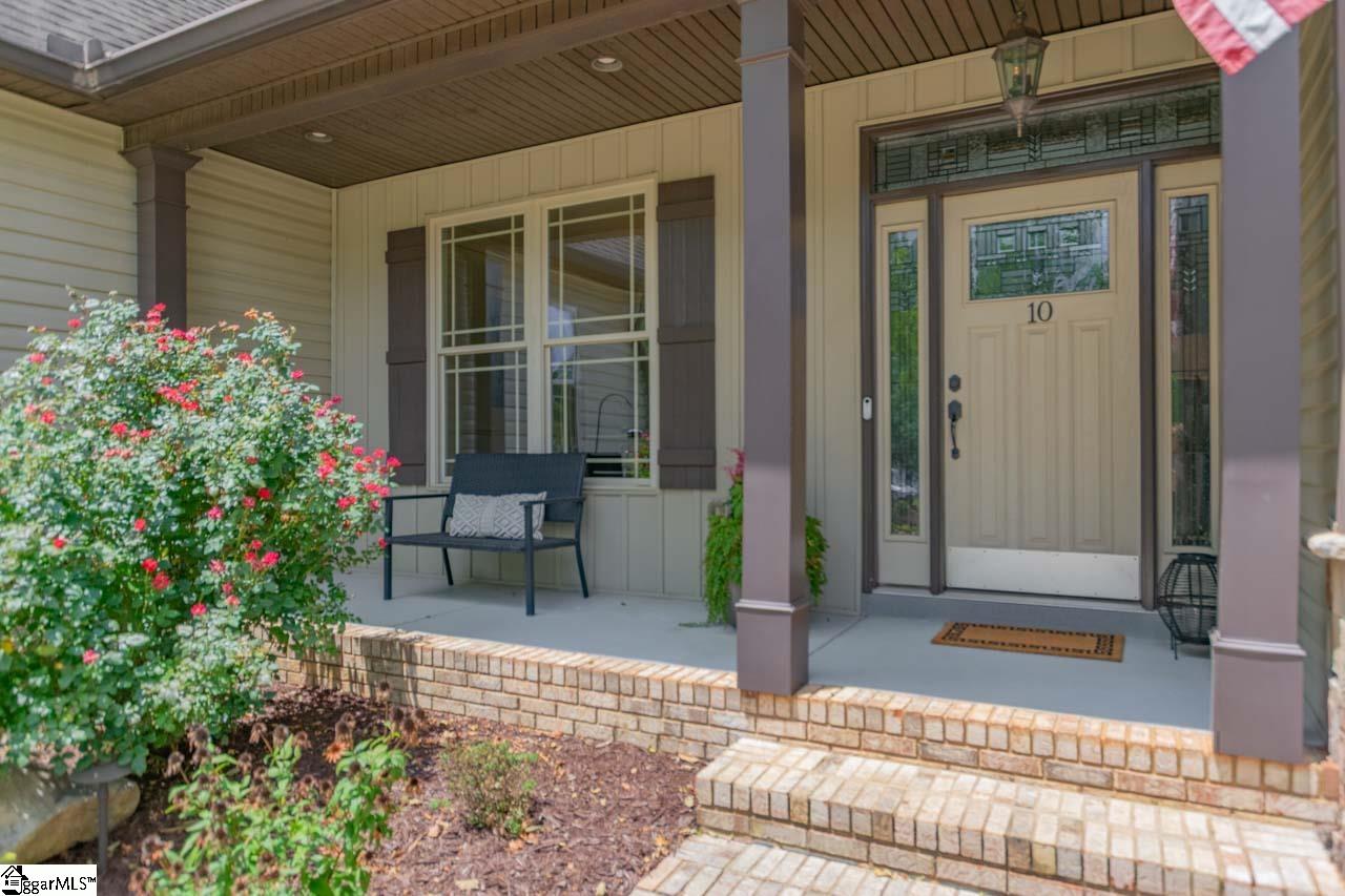 10 Forest Valley Way