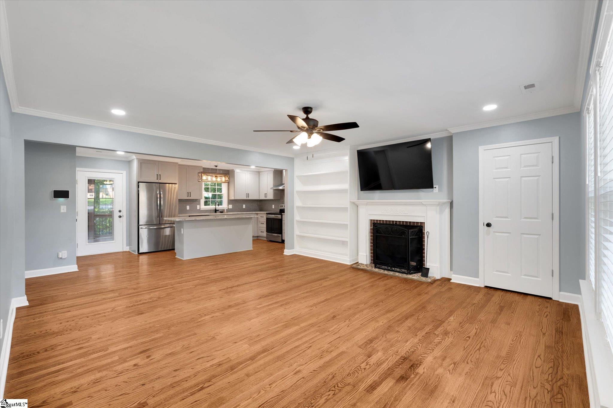 210 Paris View Drive