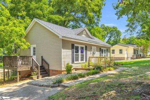 Photo of 206 West Avenue, Greenville, SC 29611 (MLS # 1579951)