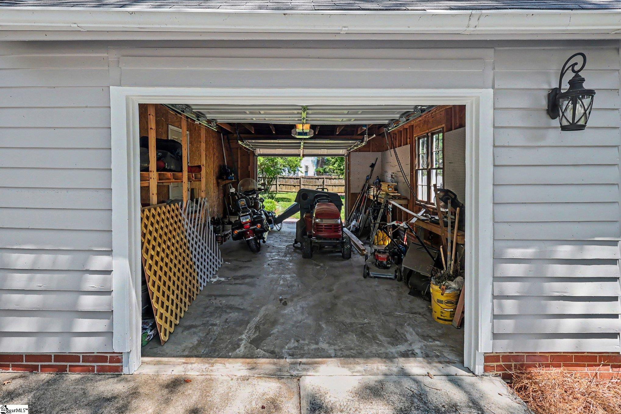103 Walker Way Road, Simpsonville, SC Home for Sale 3 103 Walker Way Road