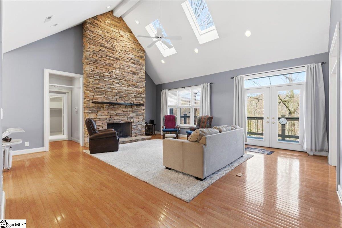 3 Rustic Court