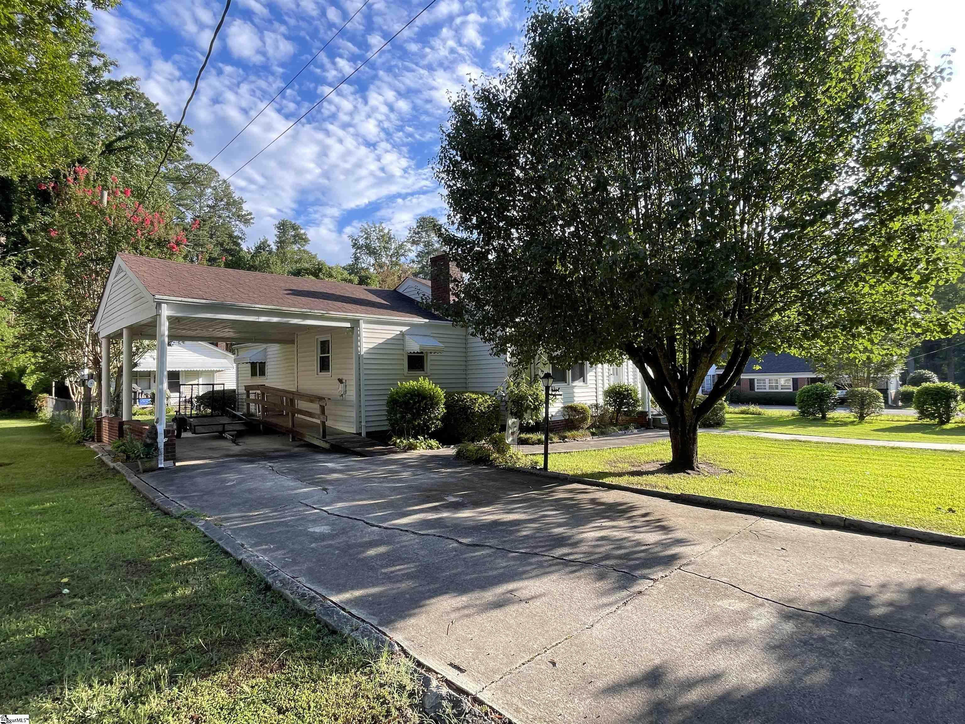 Clinton, South Carolina 29325, United States, 4 Bedrooms Bedrooms, ,3 BathroomsBathrooms,Residential,Active,182259