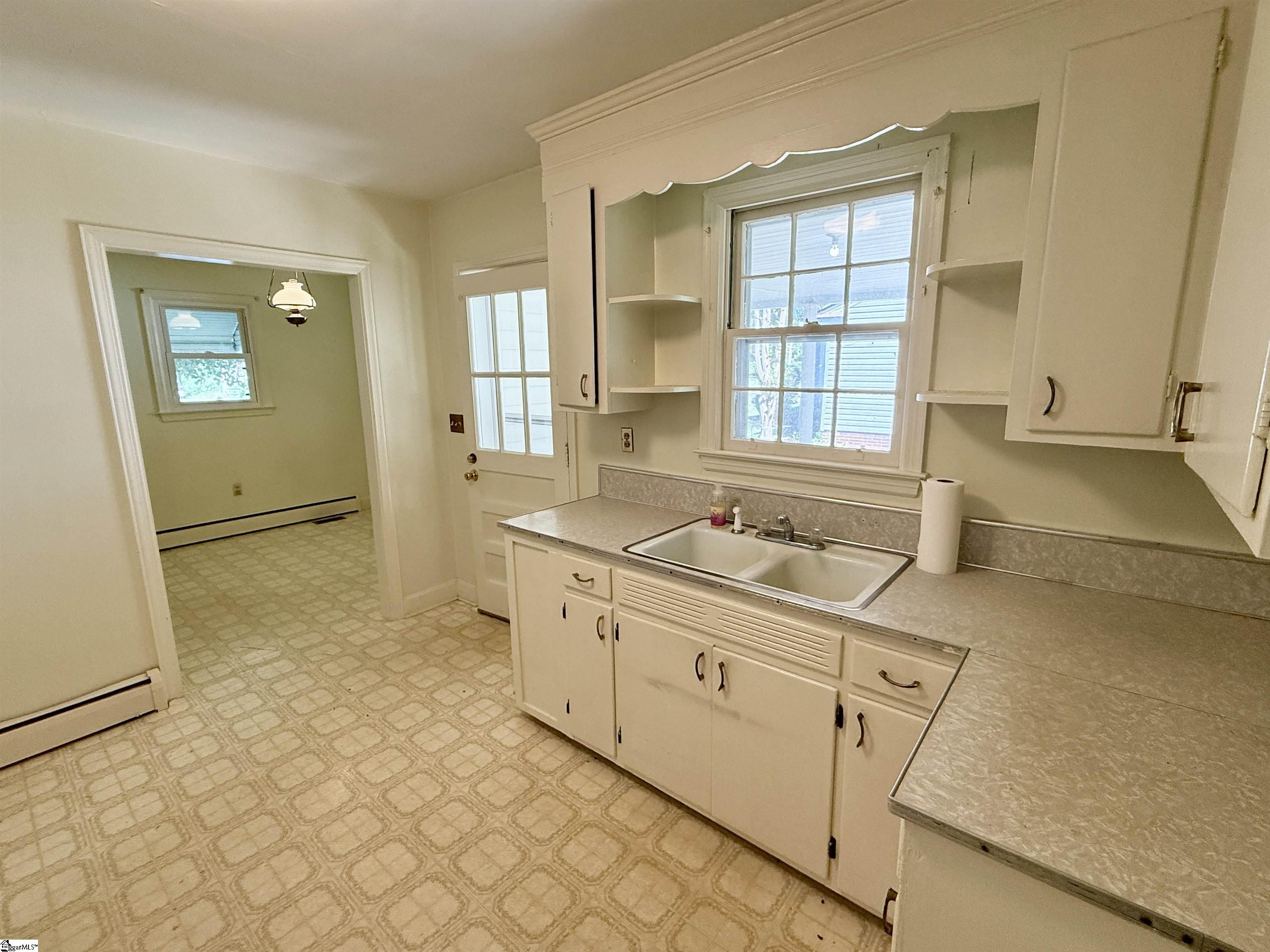 Clinton, South Carolina 29325, United States, 4 Bedrooms Bedrooms, ,3 BathroomsBathrooms,Residential,Active,182259