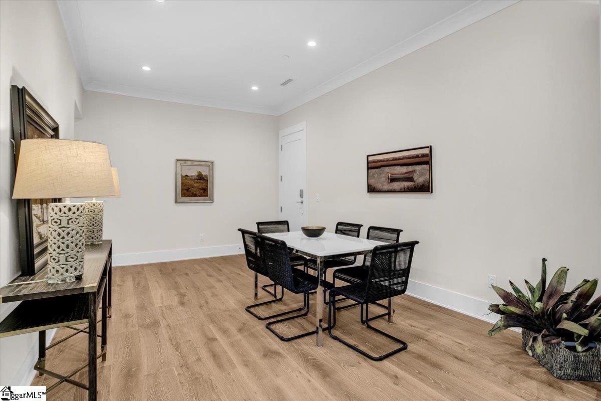 Greenville, South Carolina 29601, United States, 2 Bedrooms Bedrooms, ,2 BathroomsBathrooms,Residential,Active,75824