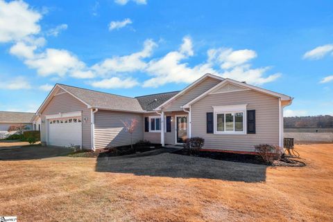 Photo of 6 Sunbriar Drive, Greenville, SC 29615 (MLS # 1581982)