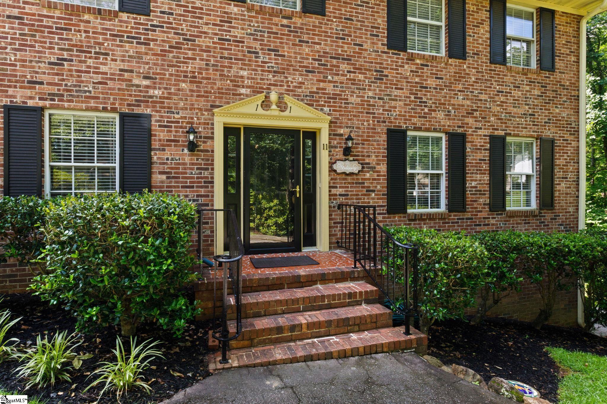 11 Elmwood Drive