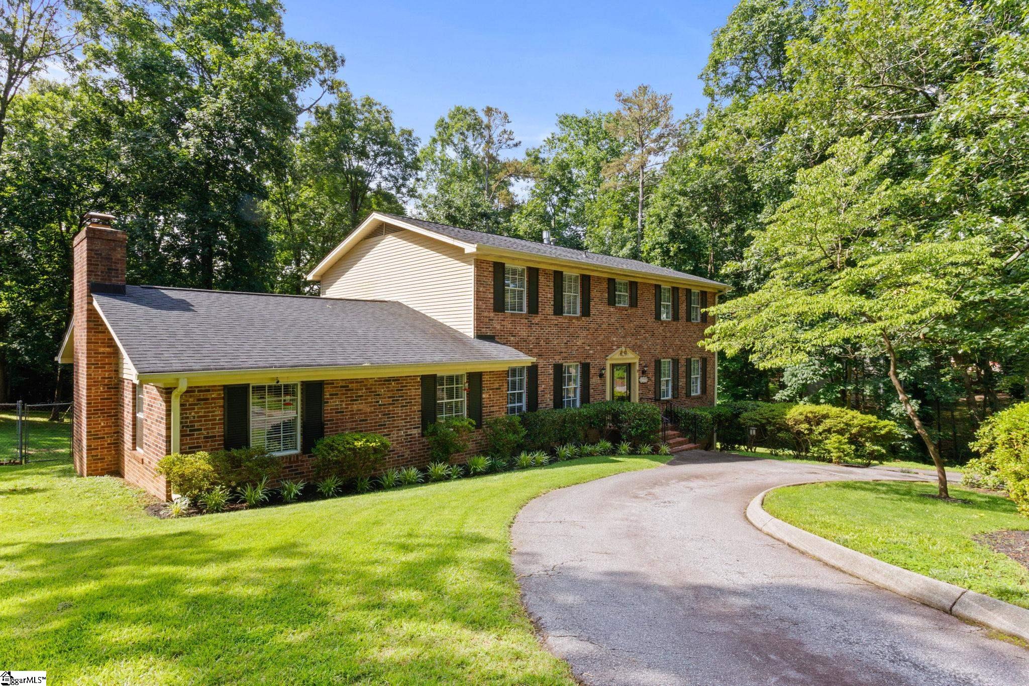 11 Elmwood Drive