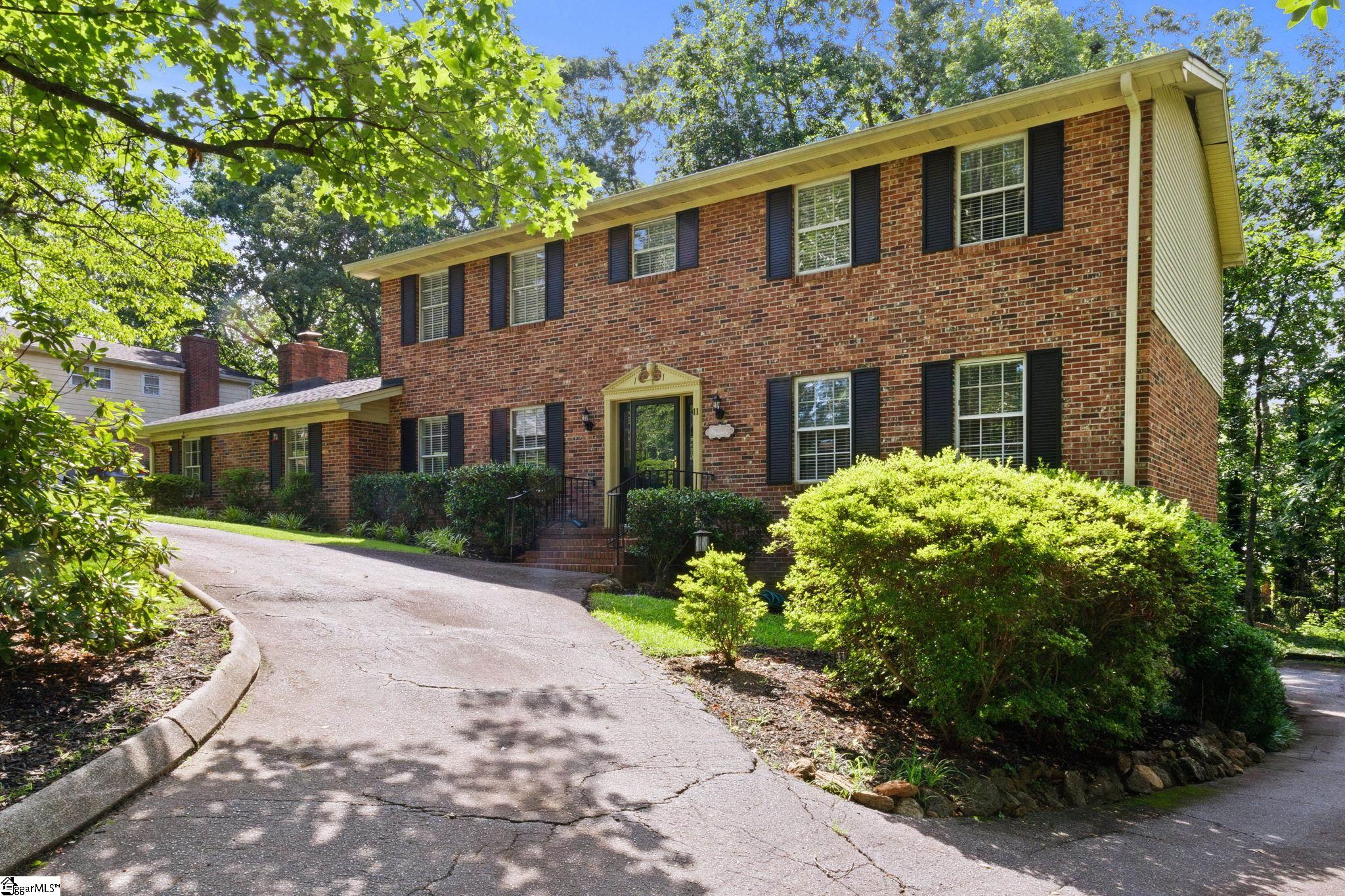 11 Elmwood Drive