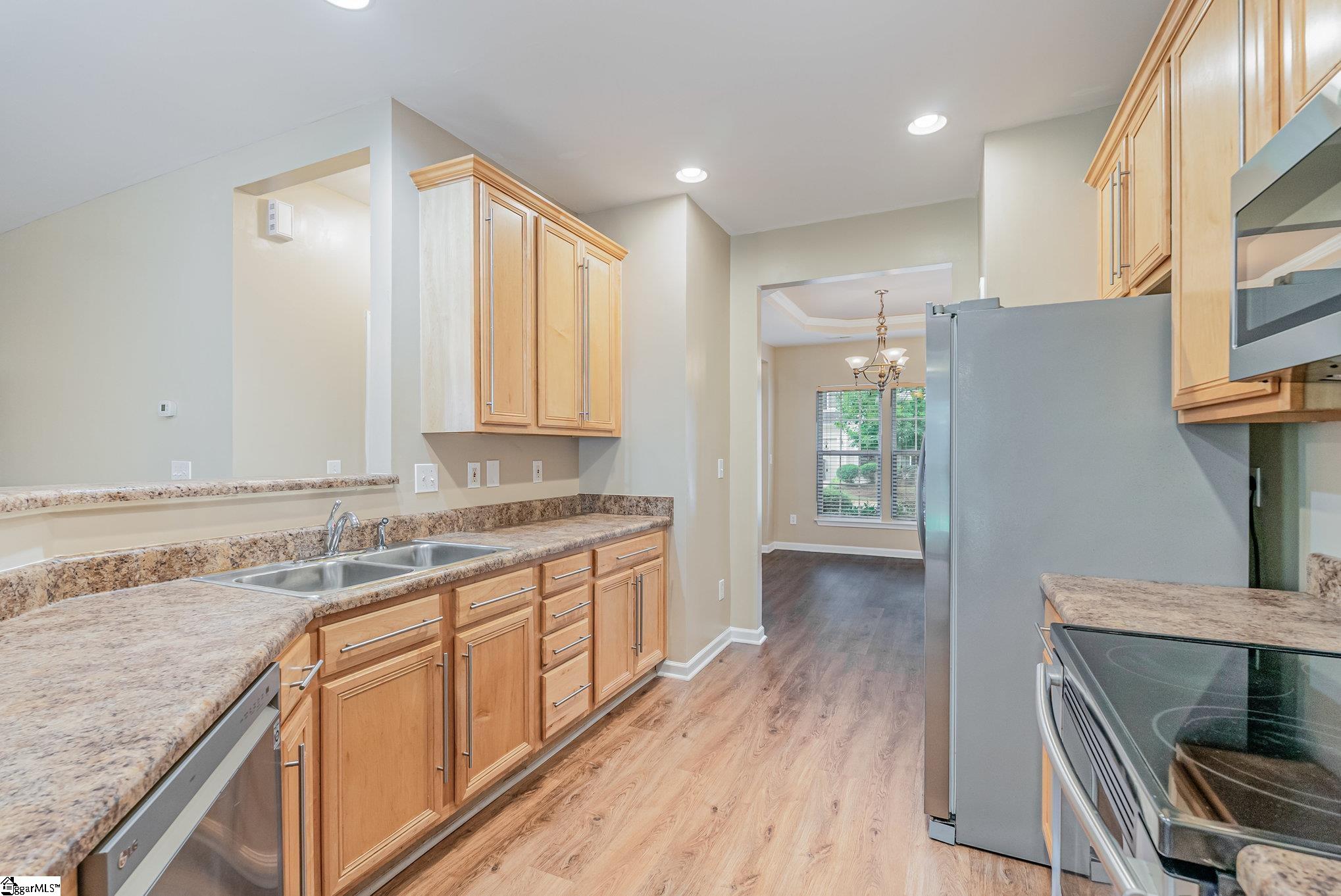 Greenville, South Carolina 29615, United States, 3 Bedrooms Bedrooms, ,3 BathroomsBathrooms,Residential,Active,221718