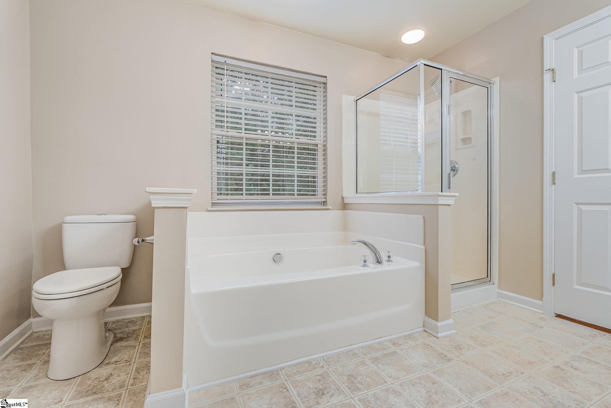 Greenville, South Carolina 29615, United States, 3 Bedrooms Bedrooms, ,3 BathroomsBathrooms,Residential,Active,221718