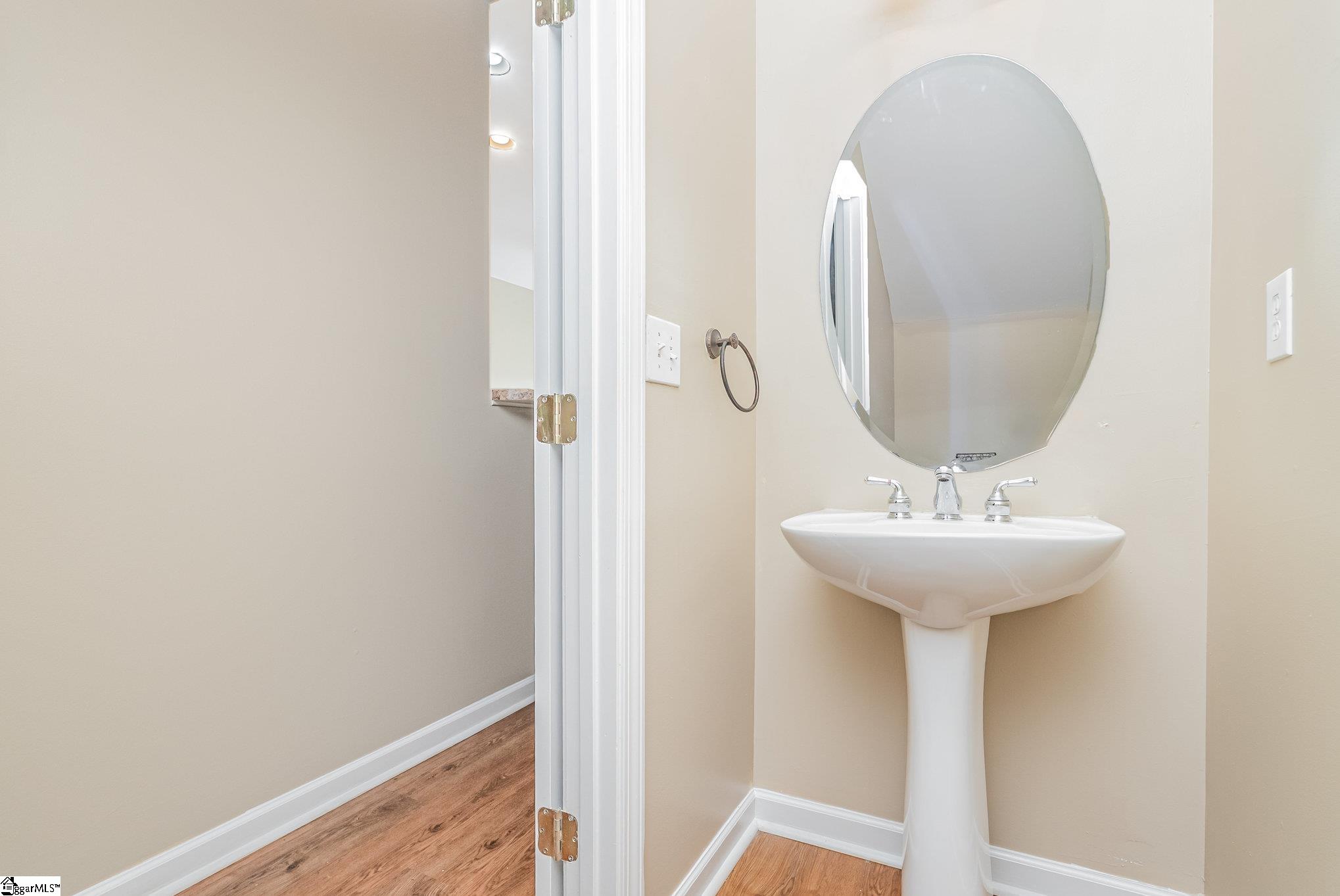 Greenville, South Carolina 29615, United States, 3 Bedrooms Bedrooms, ,3 BathroomsBathrooms,Residential,Active,221718