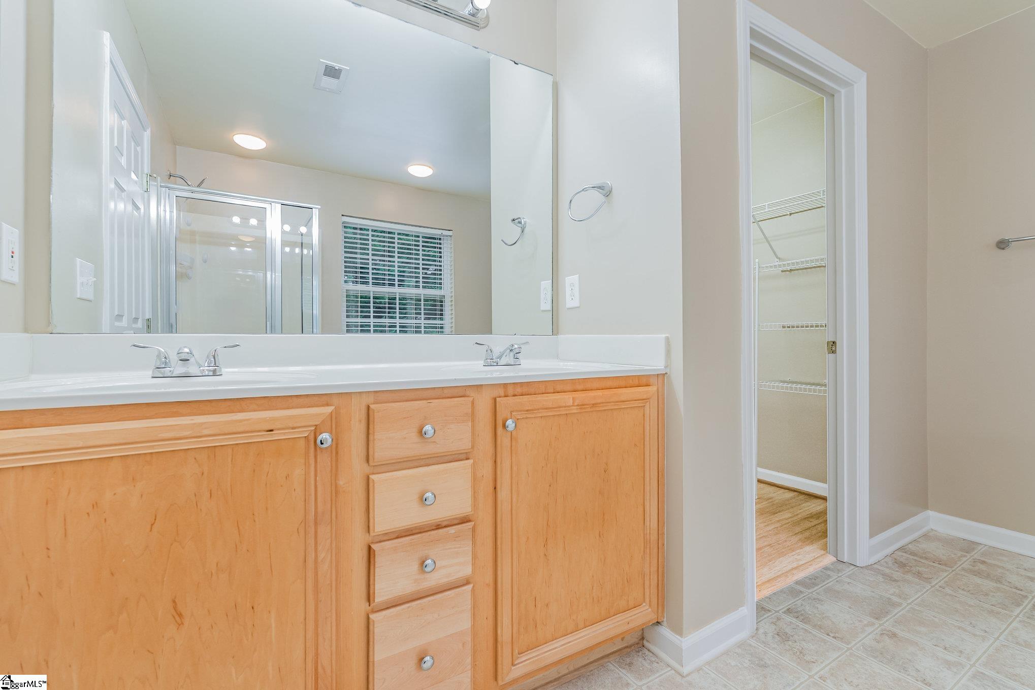 Greenville, South Carolina 29615, United States, 3 Bedrooms Bedrooms, ,3 BathroomsBathrooms,Residential,Active,221718