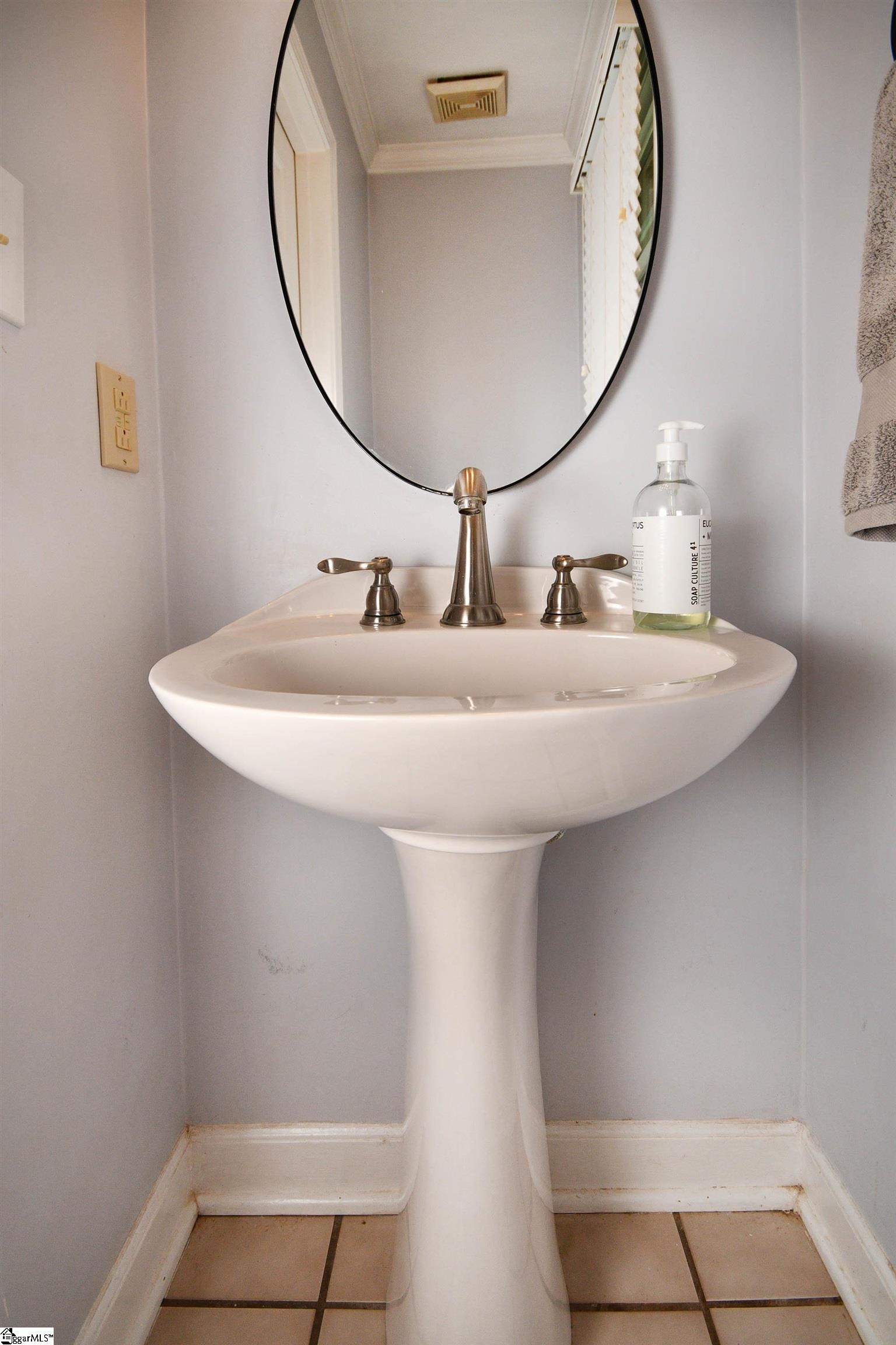 Greenville, South Carolina 29607, United States, 4 Bedrooms Bedrooms, ,3 BathroomsBathrooms,Residential,Active,203842