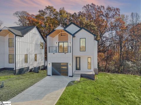 Photo of 128 Lyman Avenue, Duncan, SC 29334 (MLS # 1588631)