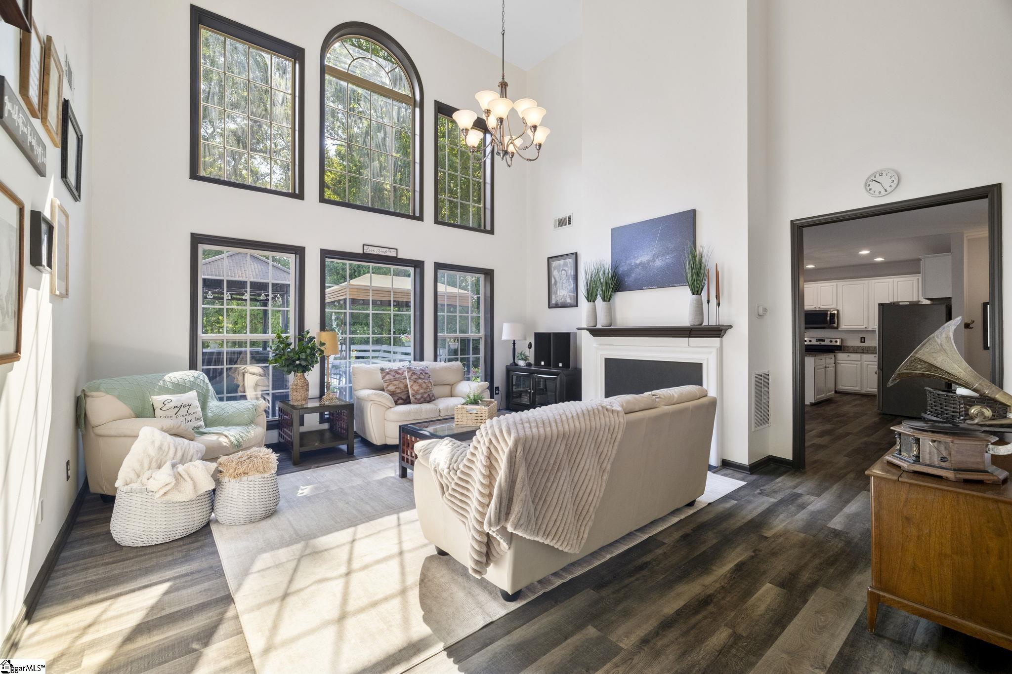 409 Summergreen Way