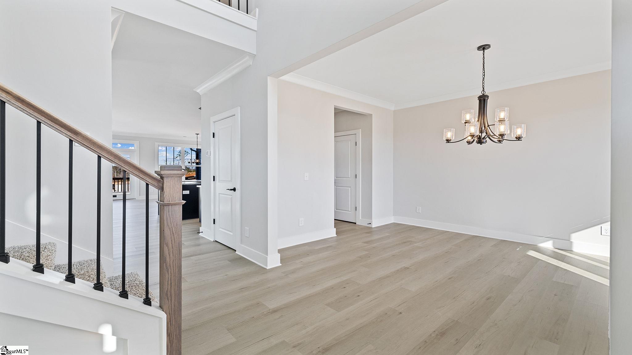 512 Broad Creek Court