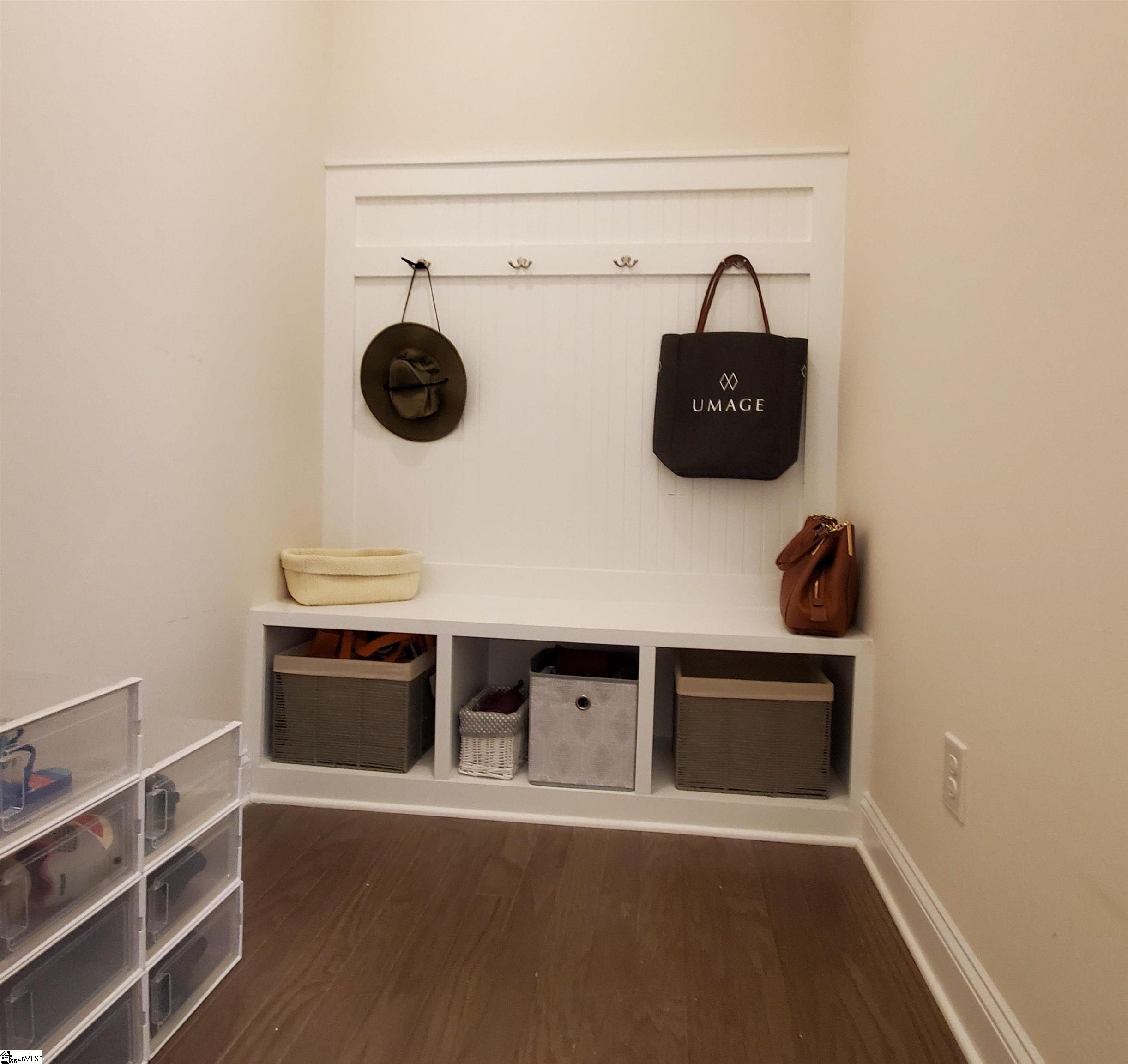 Taylors, South Carolina 29687, United States, 4 Bedrooms Bedrooms, ,3 BathroomsBathrooms,Residential,Contingent,156558