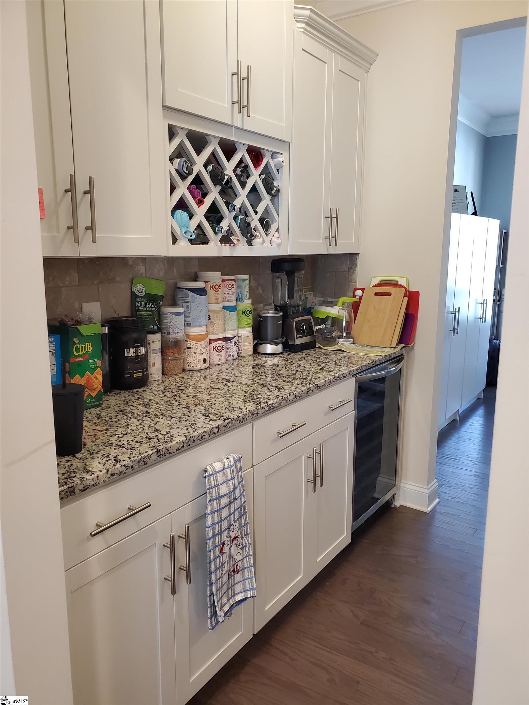 Taylors, South Carolina 29687, United States, 4 Bedrooms Bedrooms, ,3 BathroomsBathrooms,Residential,Contingent,156558