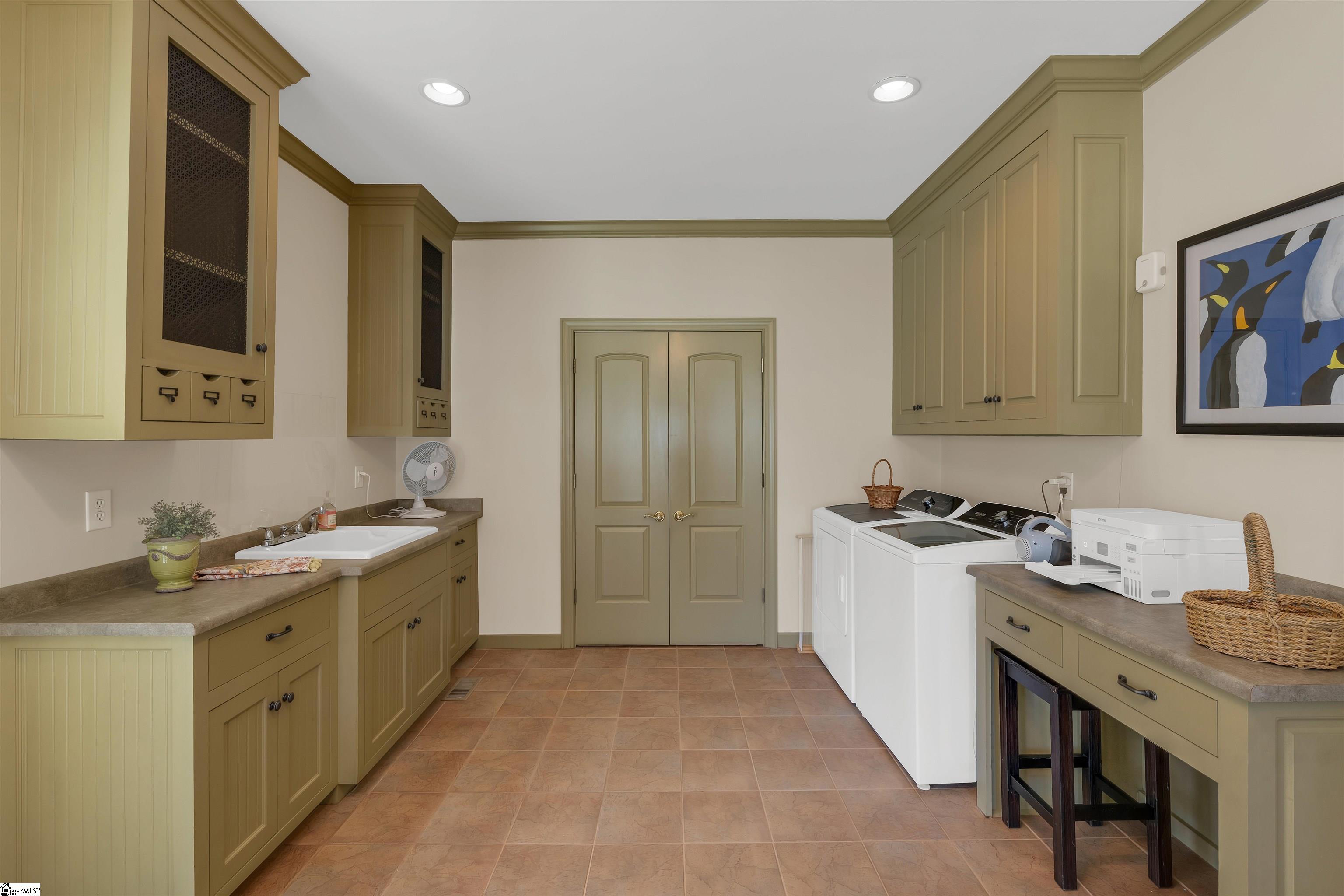 Simpsonville, South Carolina 29681, United States, 3 Bedrooms Bedrooms, ,3 BathroomsBathrooms,Residential,Contingent,77943