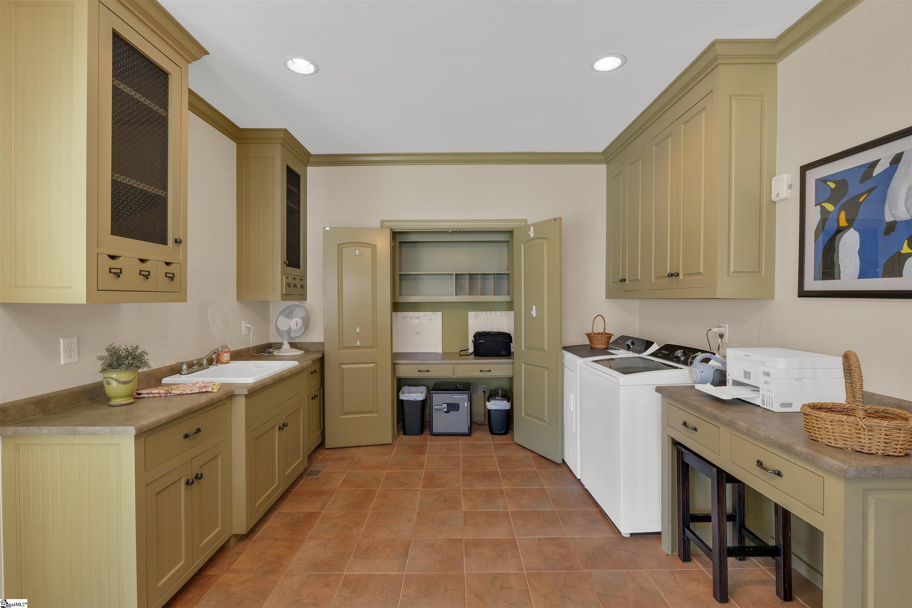 Simpsonville, South Carolina 29681, United States, 3 Bedrooms Bedrooms, ,3 BathroomsBathrooms,Residential,Contingent,77943