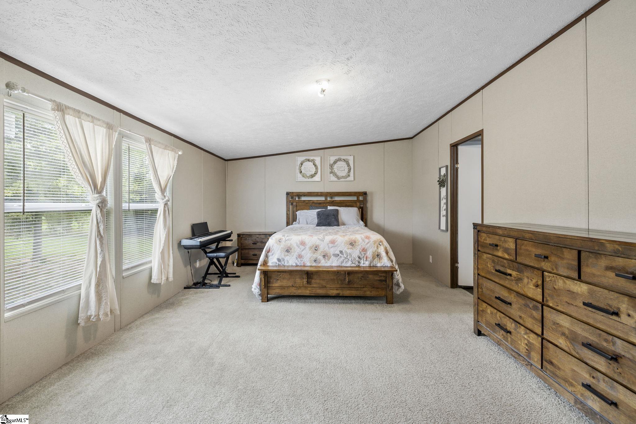 Inman, South Carolina 29349, United States, 5 Bedrooms Bedrooms, ,3 BathroomsBathrooms,Residential,Active,177991