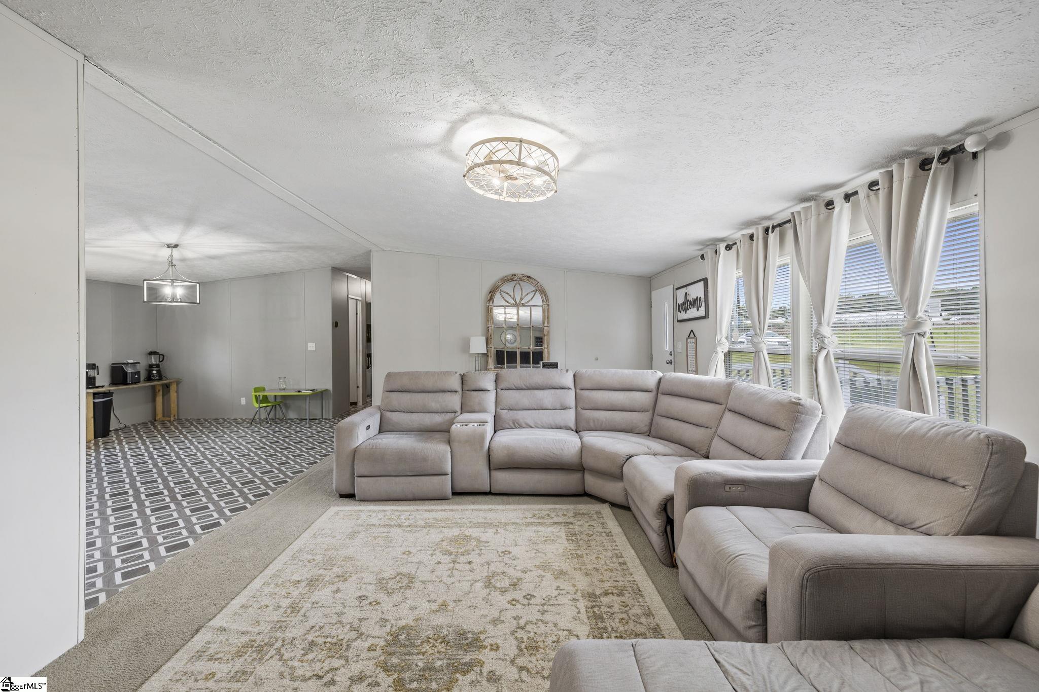 Inman, South Carolina 29349, United States, 5 Bedrooms Bedrooms, ,3 BathroomsBathrooms,Residential,Active,177991