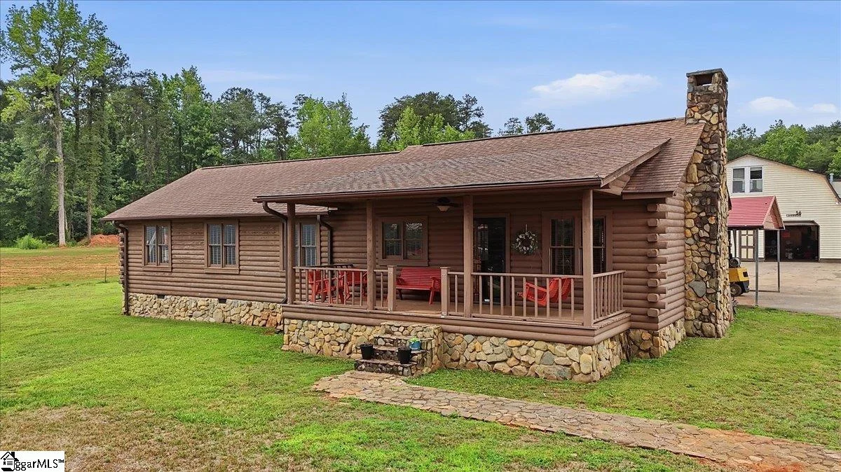 60 Lakeside Drive