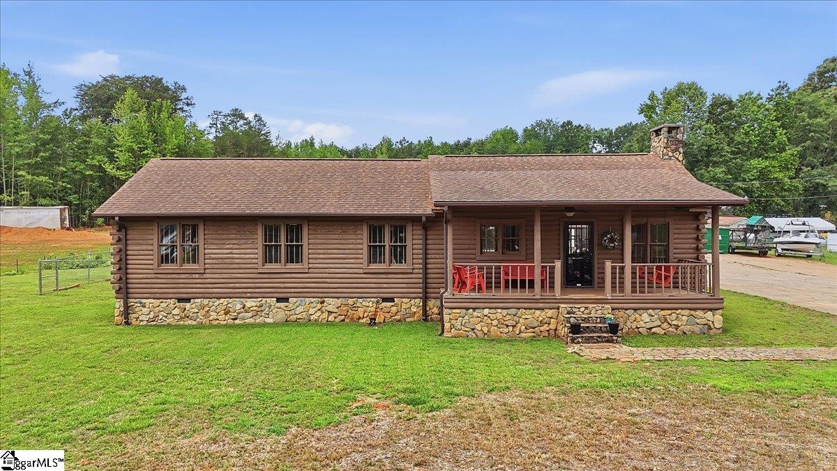 60 Lakeside Drive