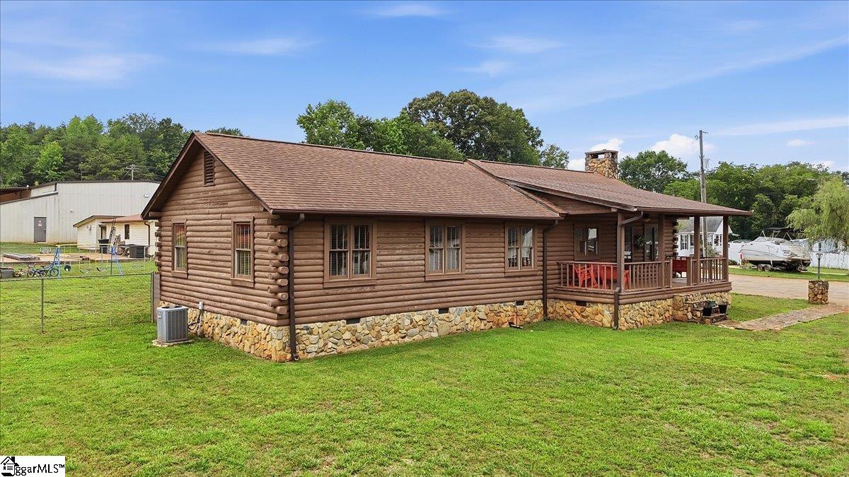 60 Lakeside Drive