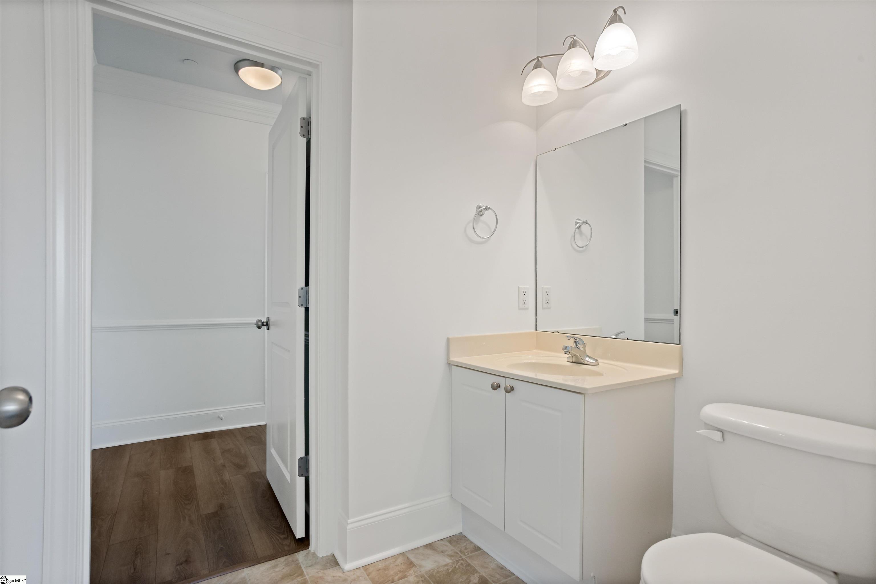 Greenville, South Carolina 29601, United States, 3 Bedrooms Bedrooms, ,2 BathroomsBathrooms,Residential,Contingent,198400