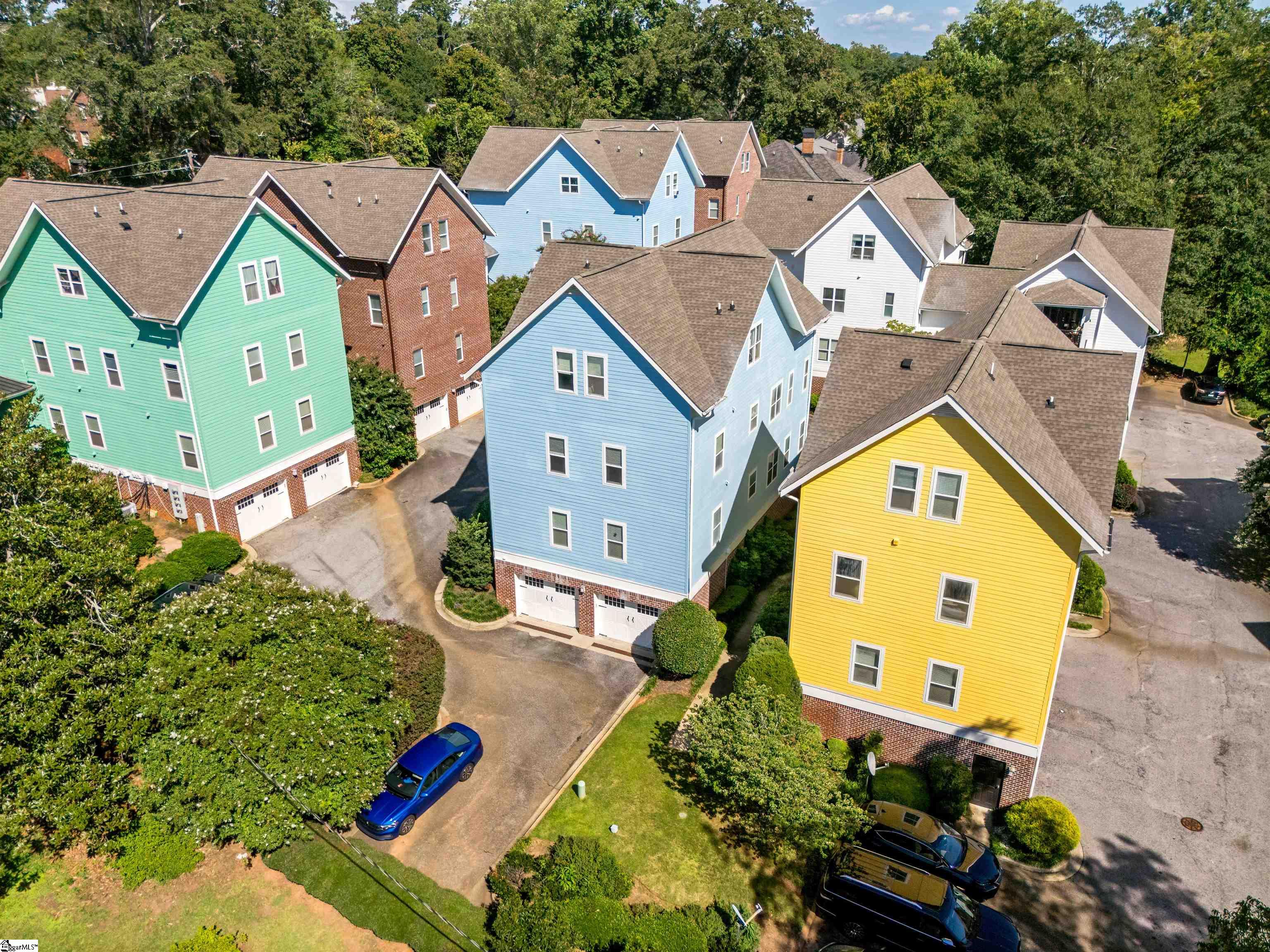 Greenville, South Carolina 29601, United States, 3 Bedrooms Bedrooms, ,2 BathroomsBathrooms,Residential,Contingent,198400