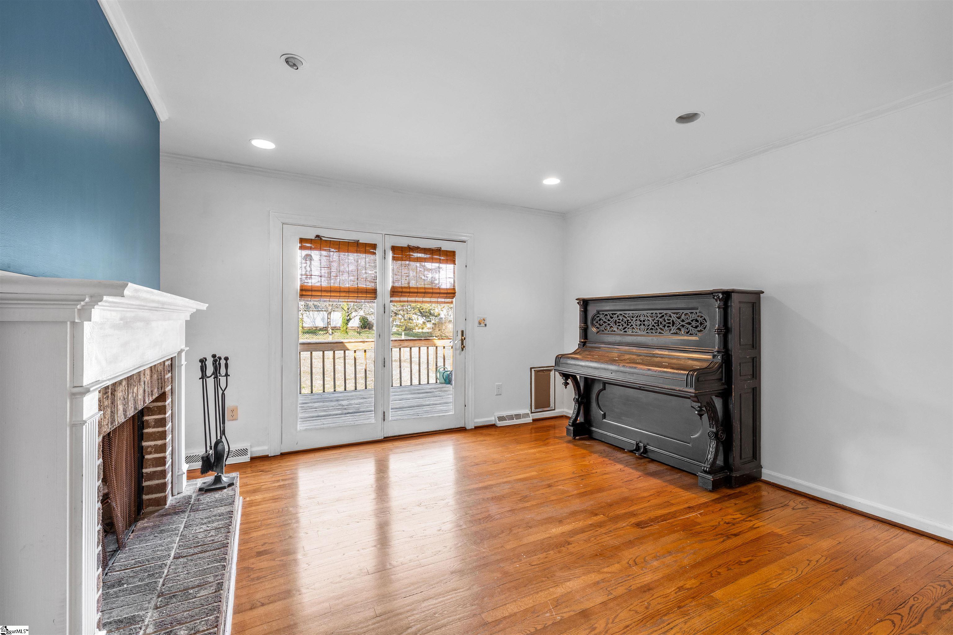 1011 Harness Trail