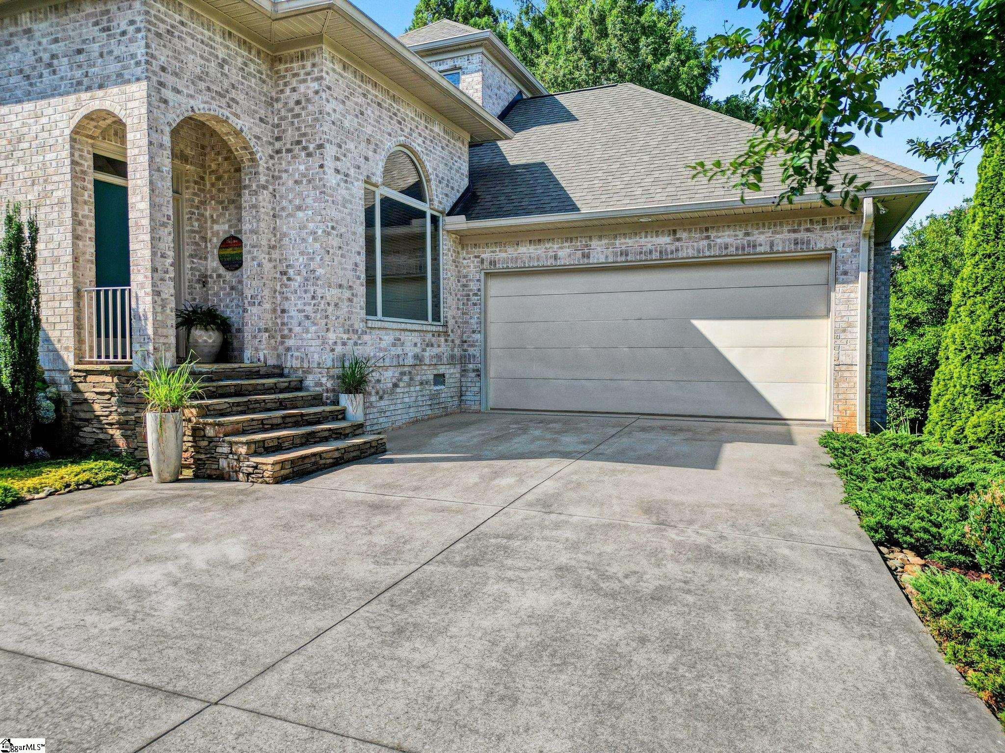 6 Avens Hill Drive
