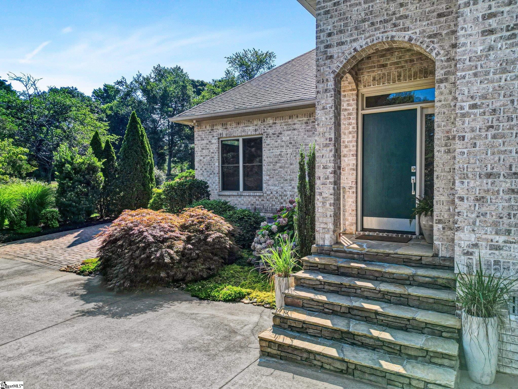 6 Avens Hill Drive