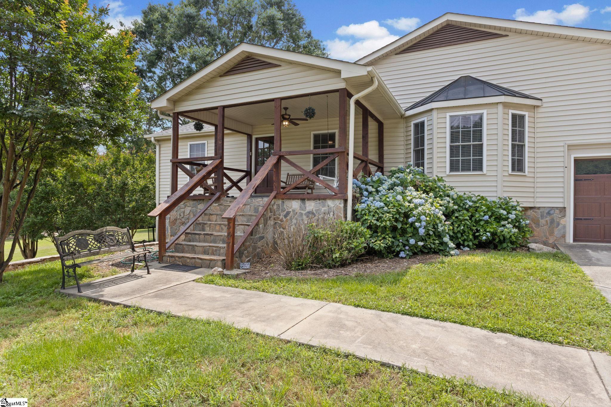 547 Crest Drive