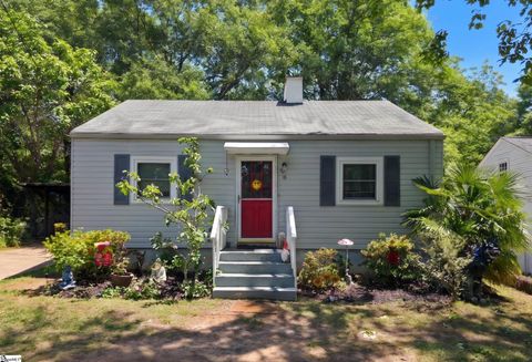 Photo of 18 Dixie Avenue, Greenville, SC 29607 (MLS # 1590329)